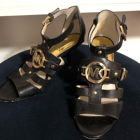 Michael Kors Size 6 Black Heels - Picture 1 of 7
